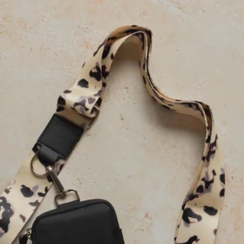 Cocopup Black Dog Walking Bag with Treat Pouch and Ivory Tort Strap